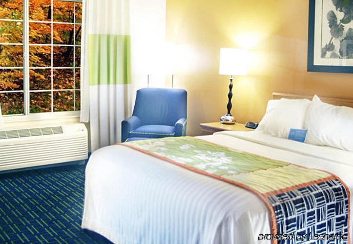 Fairfield Inn And Suites By Marriott Cincinnati Eastgate Værelse billede